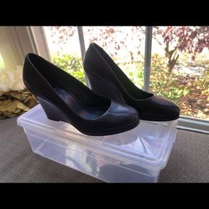 Cole Haan navy blue wedges. Sz 6